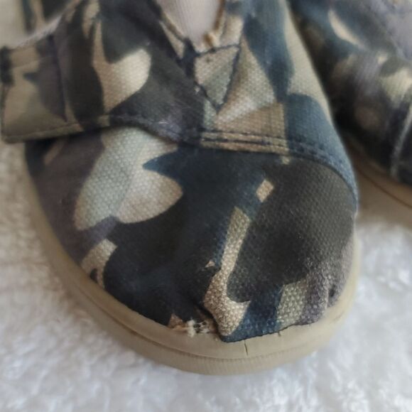Toms Camouflage Shoes 8T - Picture 5 of 9